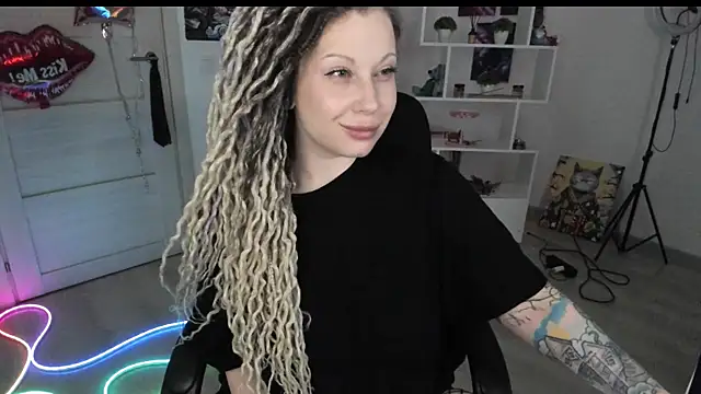 HoneySallyMoore: онлайн-секс-чат