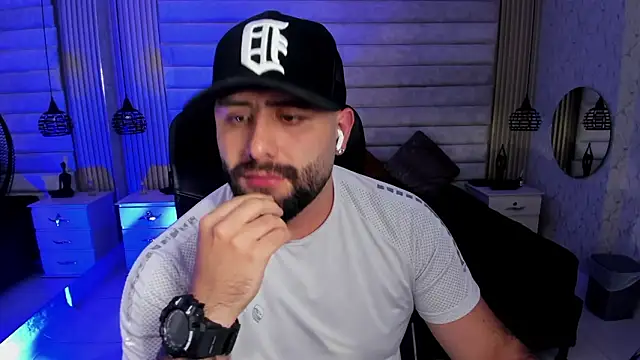 XXX chat uživo modela jhon_bear03