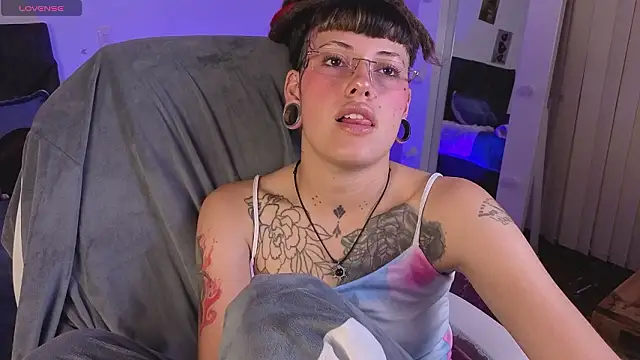 Czat XXX na żywo – _sharlotte777