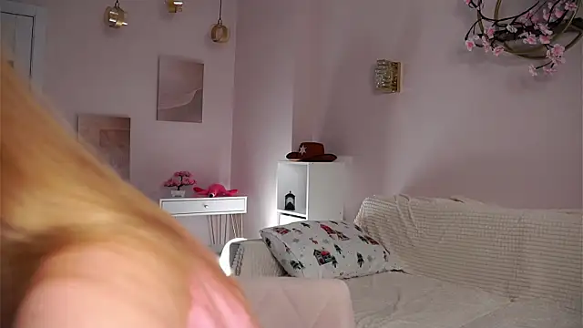 Онлайн чат XXX SunnivaCovil