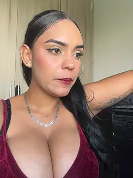 Sara-77 Live XXX Chat