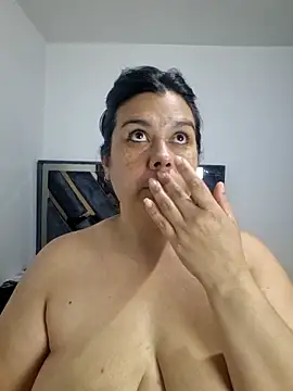 Chatroom XXX en direct de martina_foxy_