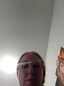 MILEIDE980n Live XXX chat