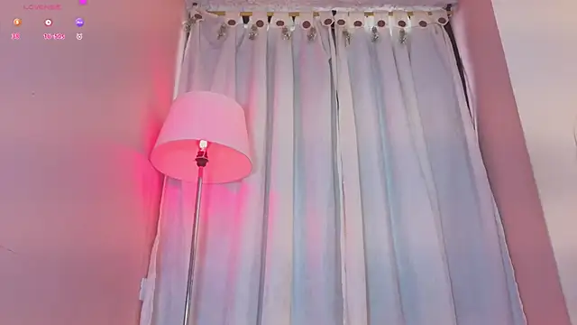 Chat XXX en directo de Scarlet_Red_