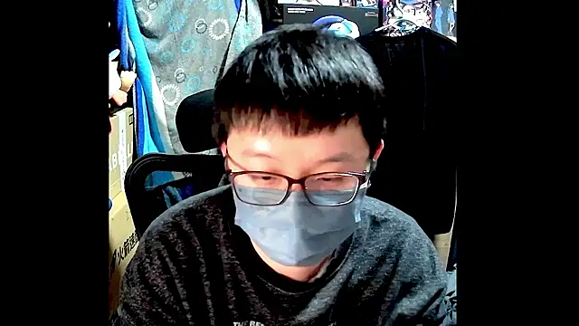 Show modela kk05483 na web-kameri