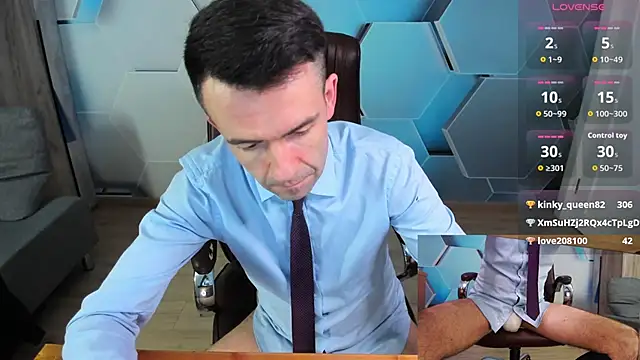 SteveTiger élő XXX-chatje