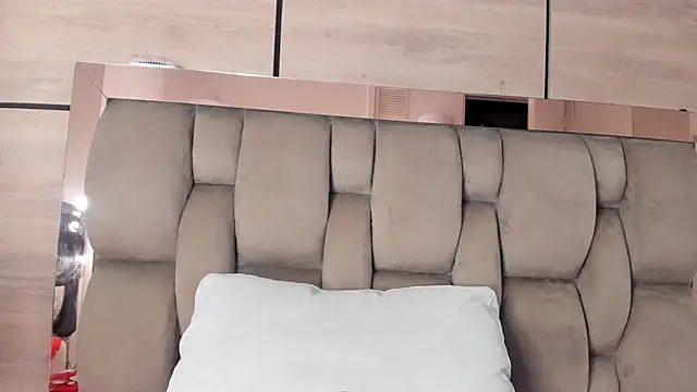 karol_lewiss 现场XXX聊天