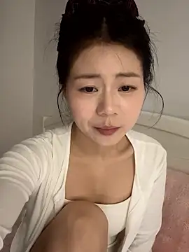 Nana-3: вебкам-шоу