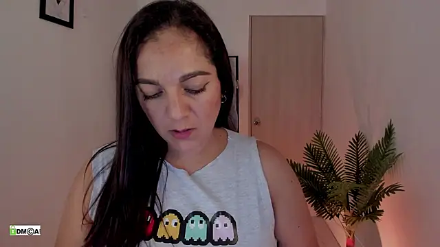 urcute_kitten's Live XXX Chat