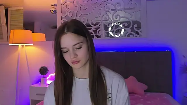 LuisaClover Chat XXX in diretta