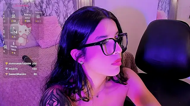 ChloeeMasonn Adlı Modelin Canlı XXX Sohbeti