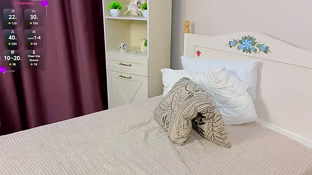 EddieChery's Live XXX Chat