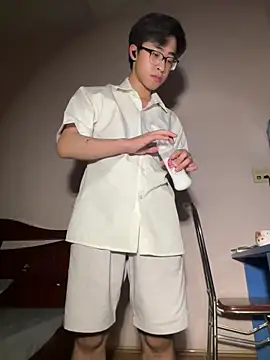 liamhn2k4 在線直播表演