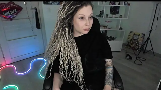 HoneySallyMoore Chat XXX in diretta