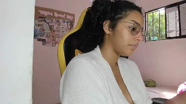 emily_stars1 Show Webcam