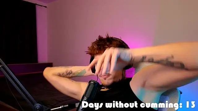 DENIS_HERE's Live XXX Chat