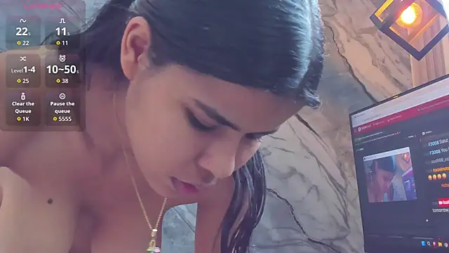 IsabellaMonet Adlı Modelin Canlı XXX Sohbeti