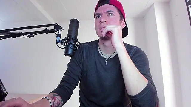 Headhunterdz Adlı Modelin Canlı XXX Sohbeti