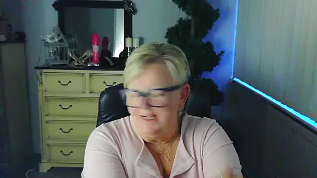 BridgetBlueEyes Live XXX Chat