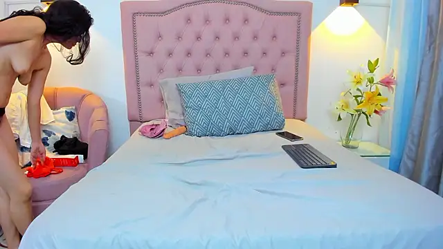 Paulynavera Chat XXX live