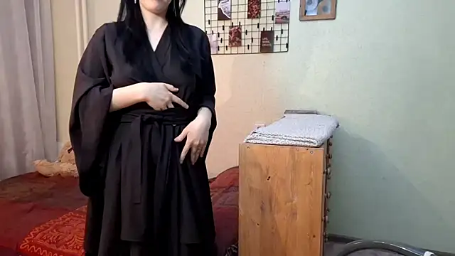 MiaTemptress live XXX chat