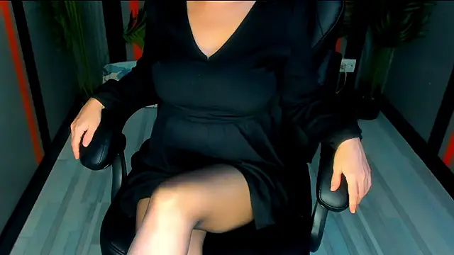 AnaMills' Live XXX Chat