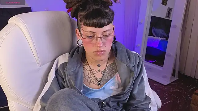 Czat XXX na żywo – _sharlotte777