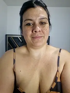 martina_foxy_ Chat XXX live