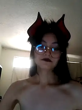 XXX chat uživo modela naomi_unu