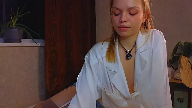 sinteas Adlı Modelin Canlı XXX Sohbeti