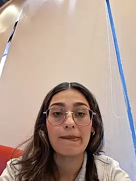 Ary-18 即時 XXX 聊天