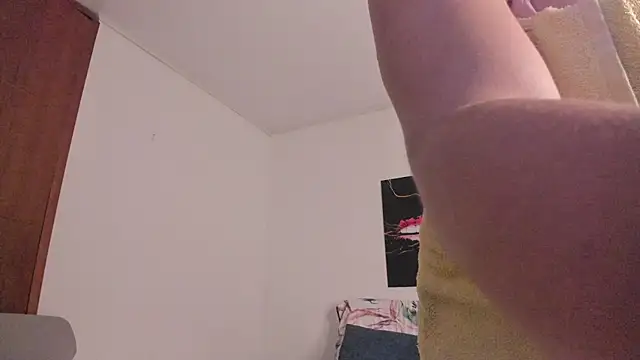 Yiovanna's Webcam Show