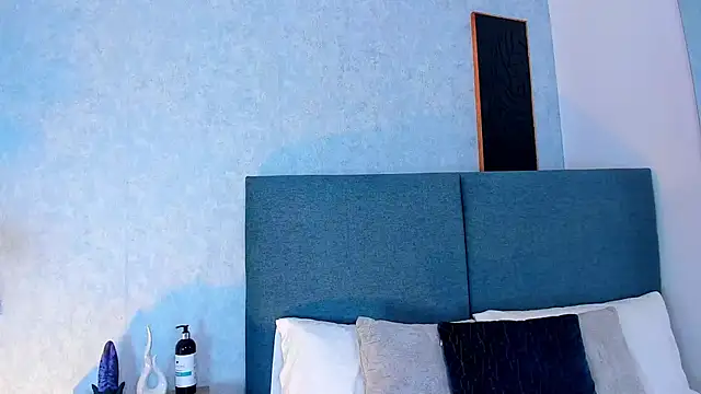 XXX chat uživo modela Laura_Ivy