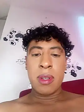 James_large_cockn Webbikameraesitys