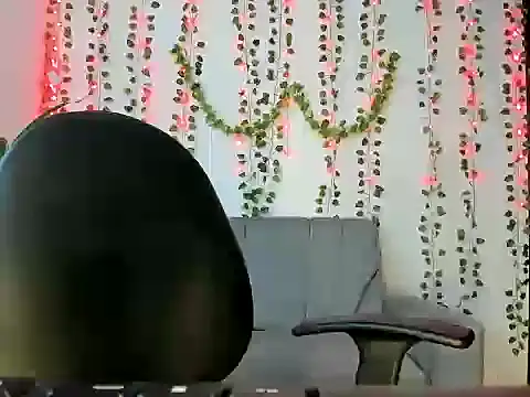 yoursweetsin16 Live XXX Chat