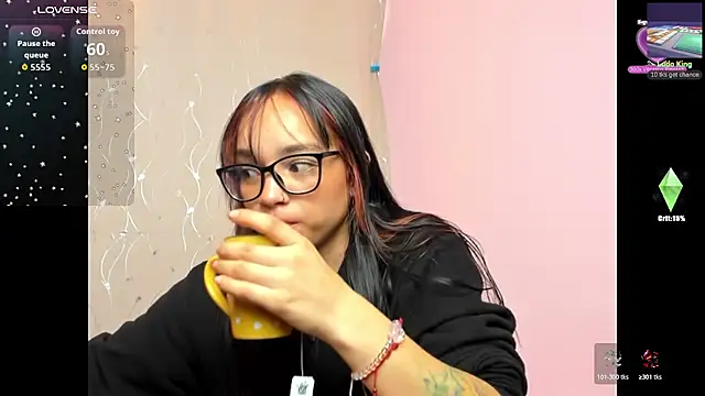 Dafne_Mel Adlı Modelin Canlı XXX Sohbeti