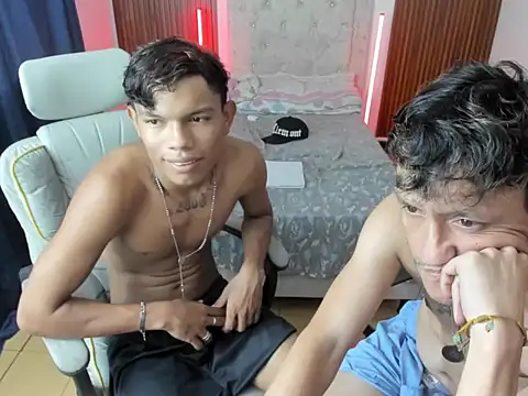 Živý XXX chat juan_and_luke