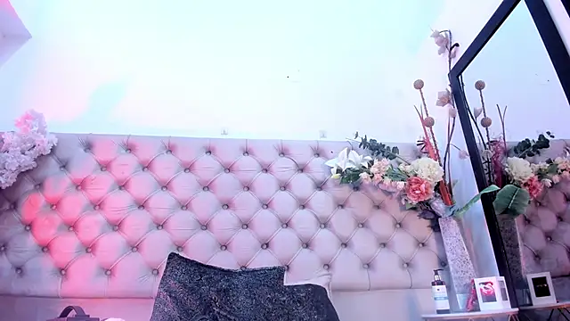 KiiraMonroen Live XXX chat