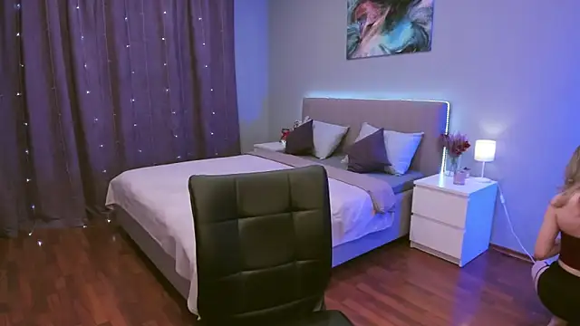 AdalineLove Adlı Modelin Canlı XXX Sohbeti