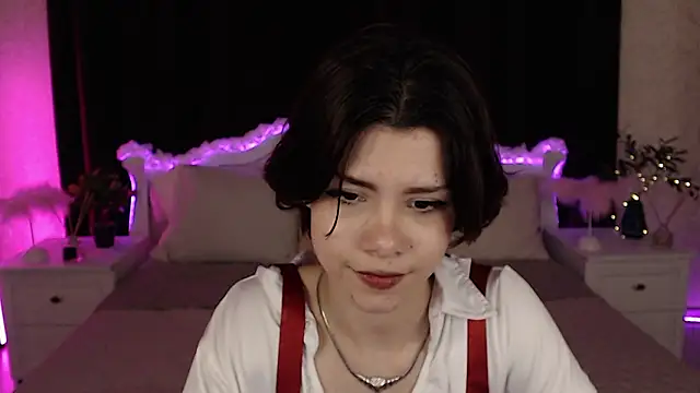 llittle-peachh webcam show