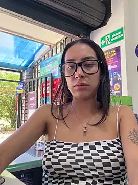 pregnant_sofii18 웹캠 쇼