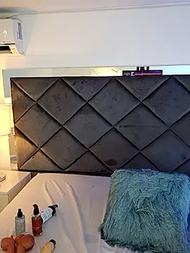 AlmaRios 现场XXX聊天