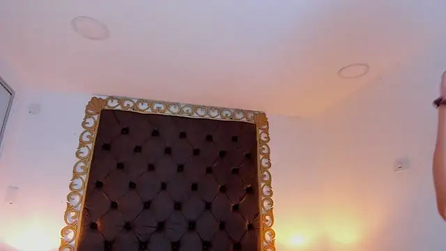 ValeriaCardenas_ – Naživo XXX chat