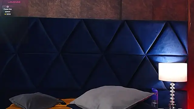 Logan_Woods Adlı Modelin Canlı XXX Sohbeti