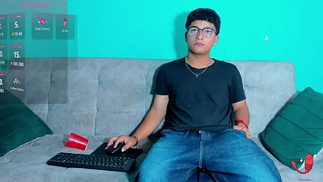 Brandon_Wesly Adlı Modelin Canlı XXX Sohbeti