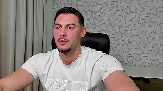 Chat XXX ao vivo de ClintMasters