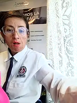 Valentina--1: онлайн-секс-чат