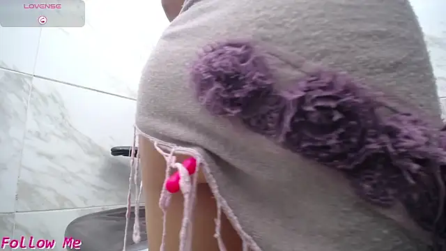 Chat +18 de kyra_jeet ao vivo