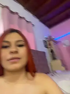 RedHotDoll: онлайн-секс-чат