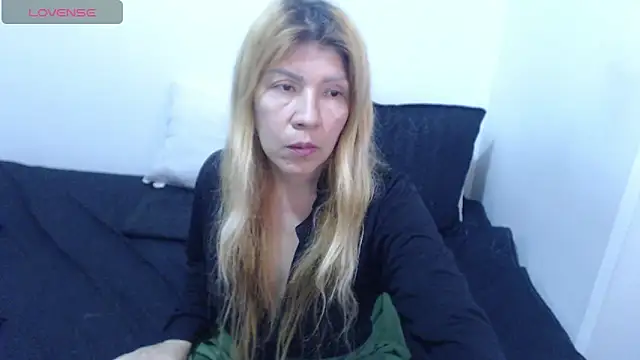 Dulce-Bella live XXX chat